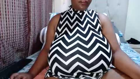 Snapshot of darkbusty chatting on 10.08.25 DarkBusty online show from 10.08.25