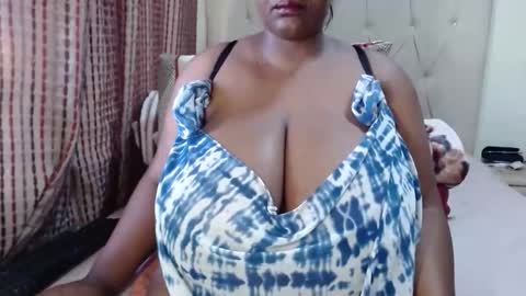 Snapshot of darkbusty chatting on 02.18.26 DarkBusty online show from 02.18.26