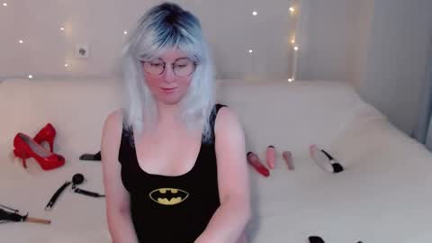 Kelly online show from 11.23.25