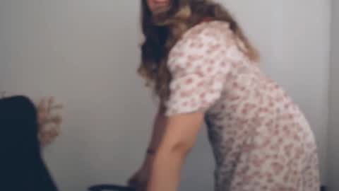 Anna online show from 09.15.25