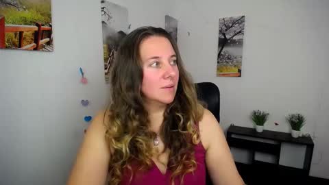 Anna online show from 10.15.25