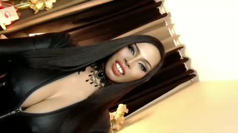 Snapshot of darksoul_mistress chatting on 02.20.25 HAPPY BIRTHDAY MISTRESS MADRIANA online show from 02.20.25