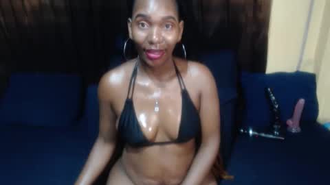 Darksultryxx30 online show from 04.18.26