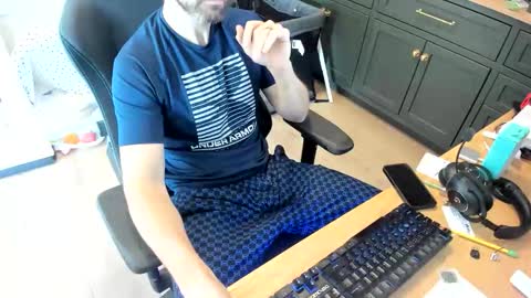 Snapshot of darkthoughtsahead chatting on 01.13.26 darkthoughtsahead online show from 01.13.26