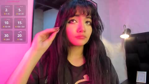 Snapshot of darky_doll chatting on 11.17.25 Darky Doll online show from 11.17.25