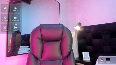 Snapshot of darky_doll chatting on 11.21.25 Darky Doll online show from 11.21.25