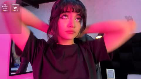 Snapshot of darky_doll chatting on 11.26.25 Darky Doll online show from 11.26.25