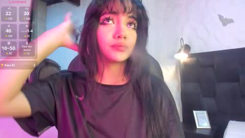 Snapshot of darky_doll chatting on 11.27.25 Darky Doll online show from 11.27.25