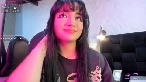 Snapshot of darky_doll chatting on 12.03.25 Darky Doll online show from 12.03.25