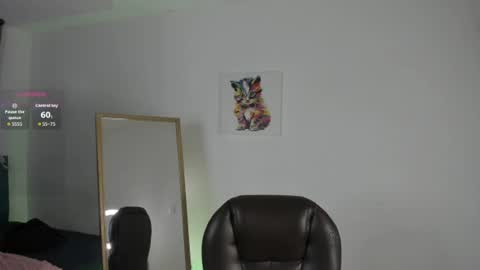 Snapshot of darling_spoiled chatting on 06.19.26 darling online show from 06.19.26