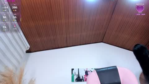 Snapshot of darling_spoiled chatting on 07.17.26 darling online show from 07.17.26