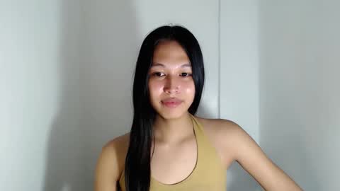 Snapshot of darling_sweetheartxx chatting on 11.23.25 YOUR ATHENA online show from 11.23.25