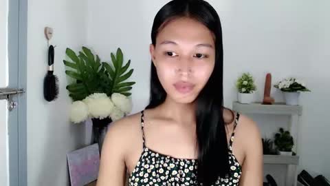 Snapshot of darling_sweetheartxx chatting on 11.29.25 YOUR ATHENA online show from 11.29.25