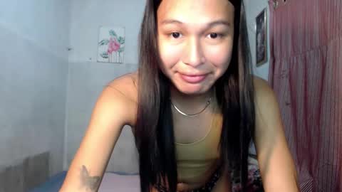 Snapshot of darling_sweetheartxx chatting on 12.19.25 YOUR ATHENA online show from 12.19.25