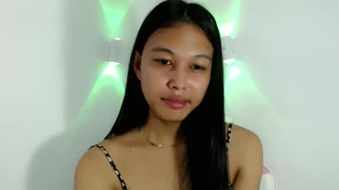 Snapshot of darling_sweetheartxx chatting on 01.12.26 YOUR ATHENA online show from 01.12.26