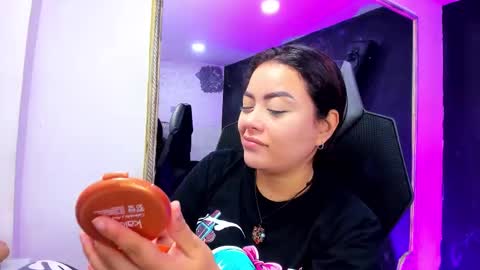 Darling online show from 11.21.25