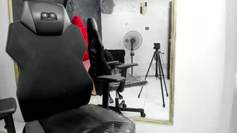 Darling online show from 11.24.25