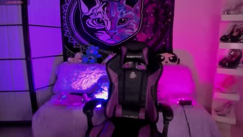 daryimiau online show from 11.26.25