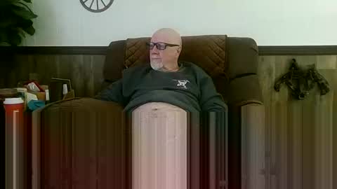 Snapshot of dave571960 chatting on 04.15.26 dave571960 online show from 04.15.26