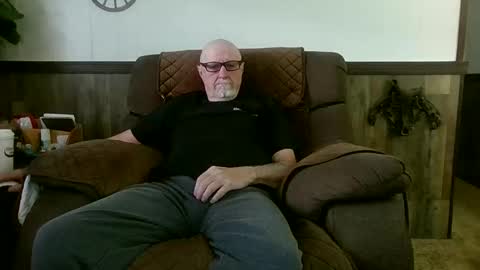 Snapshot of dave571960 chatting on 05.23.26 dave571960 online show from 05.23.26