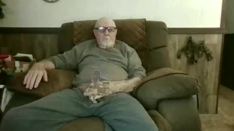 Snapshot of dave571960 chatting on 05.24.26 dave571960 online show from 05.24.26