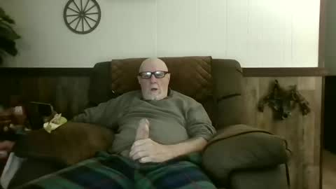 Snapshot of dave571960 chatting on 05.25.26 dave571960 online show from 05.25.26