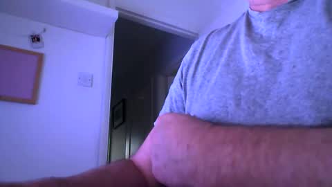 Snapshot of davesu12345 chatting on 02.10.25 davesu12345 online show from 02.10.25