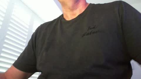 Snapshot of davesu12345 chatting on 10.06.25 davesu12345 online show from 10.06.25