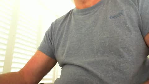 Snapshot of davesu12345 chatting on 10.17.25 davesu12345 online show from 10.17.25