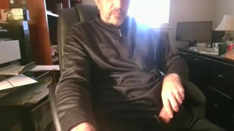 Snapshot of davethebooky chatting on 12.13.25 Dave online show from 12.13.25