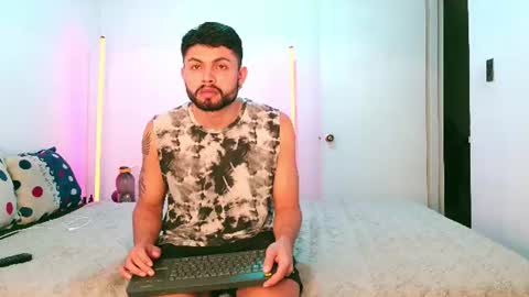 Snapshot of davgostoso chatting on 06.17.26 Dave y Salvatore online show from 06.17.26