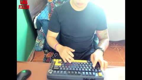 Snapshot of david_2789 chatting on 05.18.26 David online show from 05.18.26