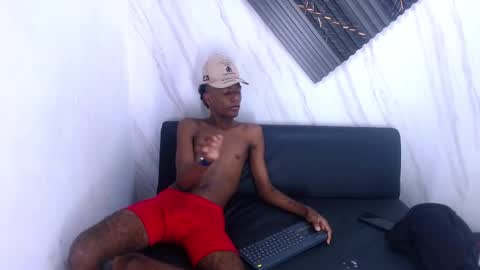 Snapshot of david_berrio_ chatting on 02.07.26 David online show from 02.07.26