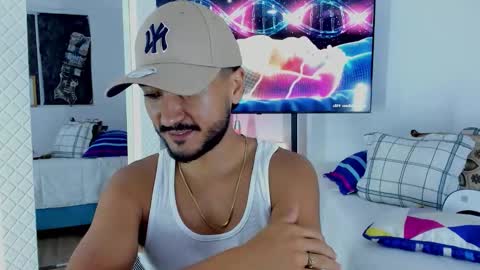 Hey im David that loves to explore and speak their fantasies. Very open talktative and nice. Feel free to chat with me online show from 03.03.26