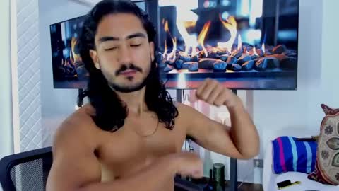 Snapshot of david_johnson372 chatting on 06.05.26 Hey im David that loves to explore and speak their fantasies. Very open talktative and nice. Feel free to chat with me online show from 06.05.26