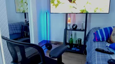 Snapshot of david_johnson372 chatting on 06.13.26 Hey im David that loves to explore and speak their fantasies. Very open talktative and nice. Feel free to chat with me online show from 06.13.26