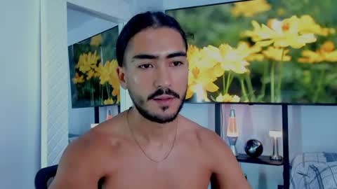 Hey im David that loves to explore and speak their fantasies. Very open talktative and nice. Feel free to chat with me online show from 08.05.26