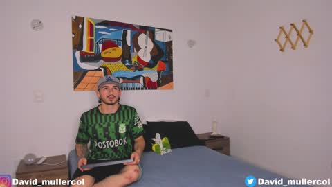 Snapshot of david_muller_ chatting on 12.14.24 David online show from 12.14.24