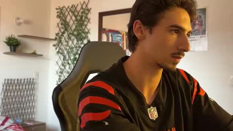 Snapshot of david_muller_ chatting on 02.09.26 David online show from 02.09.26