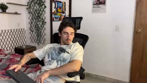 Snapshot of david_muller_ chatting on 03.08.26 David online show from 03.08.26