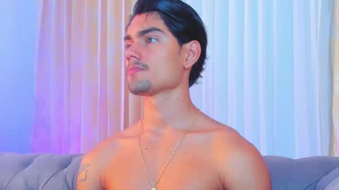 Snapshot of davidaponte017 chatting on 02.19.25 davidaponte online show from 02.19.25