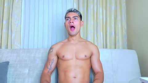 Snapshot of davidaponte017 chatting on 11.19.25 davidaponte online show from 11.19.25