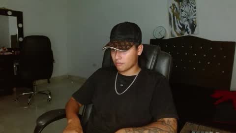 Snapshot of davidbless chatting on 12.19.25 David Bless online show from 12.19.25