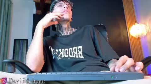 daviid_huge online show from 08.04.26