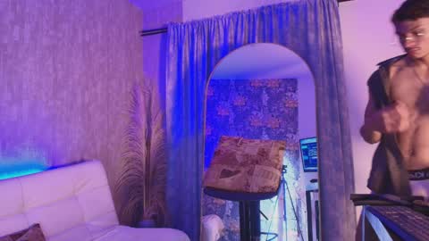 Davis online show from 04.09.26