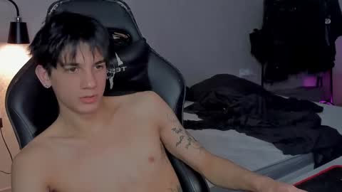 Snapshot of davisross chatting on 01.26.25 davis online show from 01.26.25