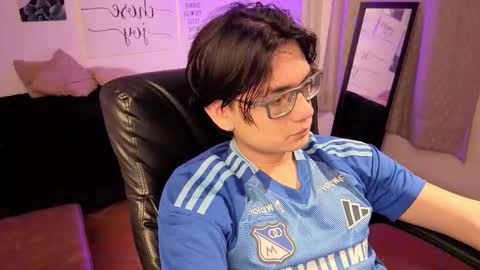 Snapshot of davoxer chatting on 03.18.26 davoxer online show from 03.18.26