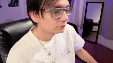 Snapshot of davoxer chatting on 03.20.26 davoxer online show from 03.20.26