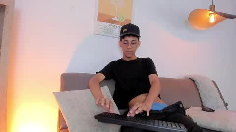Snapshot of dax_blaze chatting on 04.24.26 Dax online show from 04.24.26