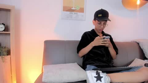 Snapshot of dax_blaze chatting on 04.25.26 Dax online show from 04.25.26